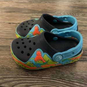Dinosaur light up crocs size 8c toddler